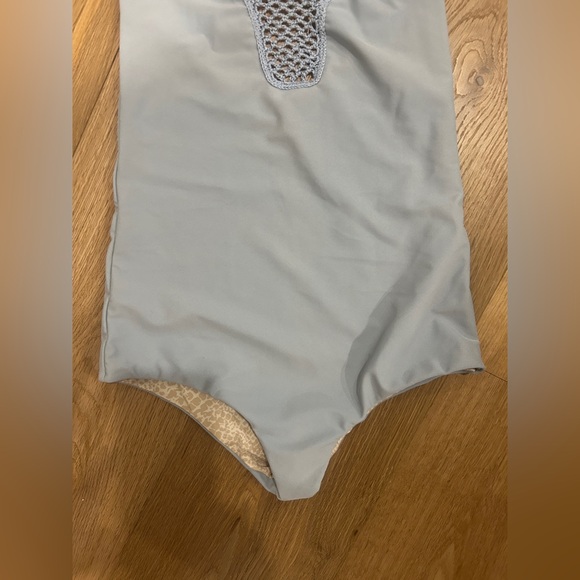 Acacia swim crochet detail one piece swimsuit size small - Picture 5 of 8